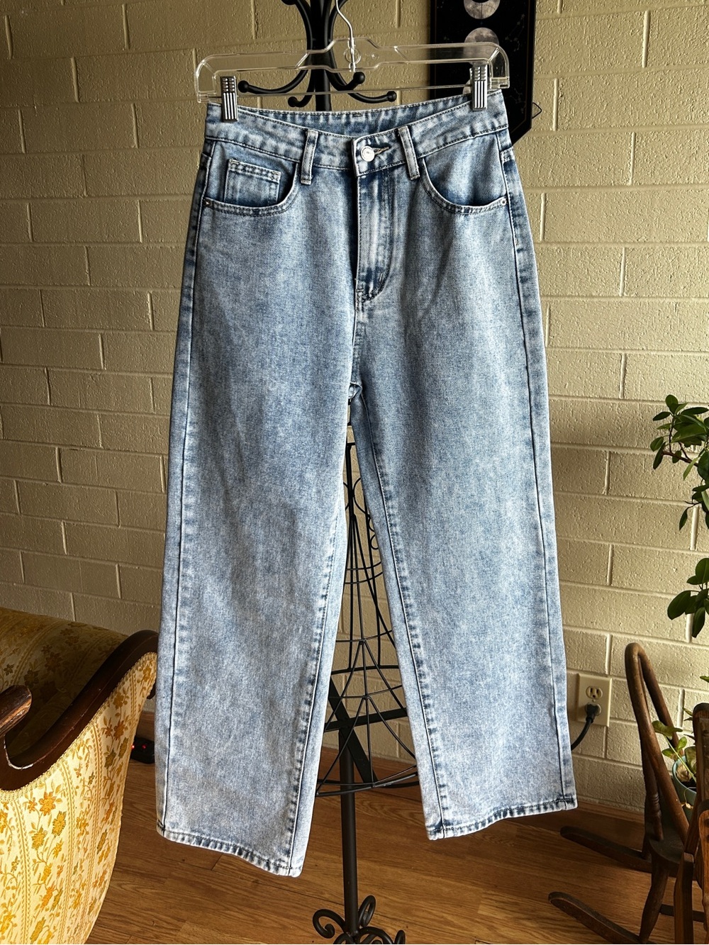 High-Waist Barrel Light Jeans | Size 4 | Like New